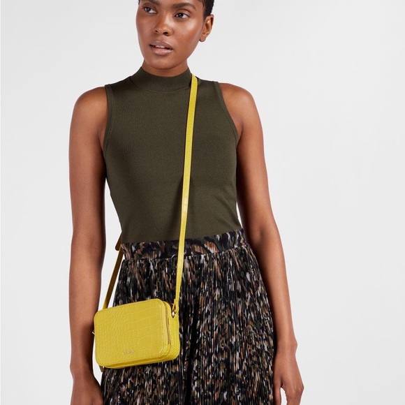 Ted Baker NWOT Stina Croc Embossed Camera Bag - Picture 4 of 7